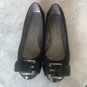 Bandolino black flats- size 8